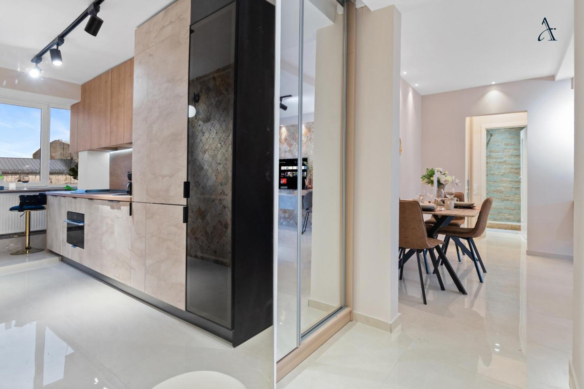 公寓 Rentforcomfort Penthouse Romana 布加勒斯特