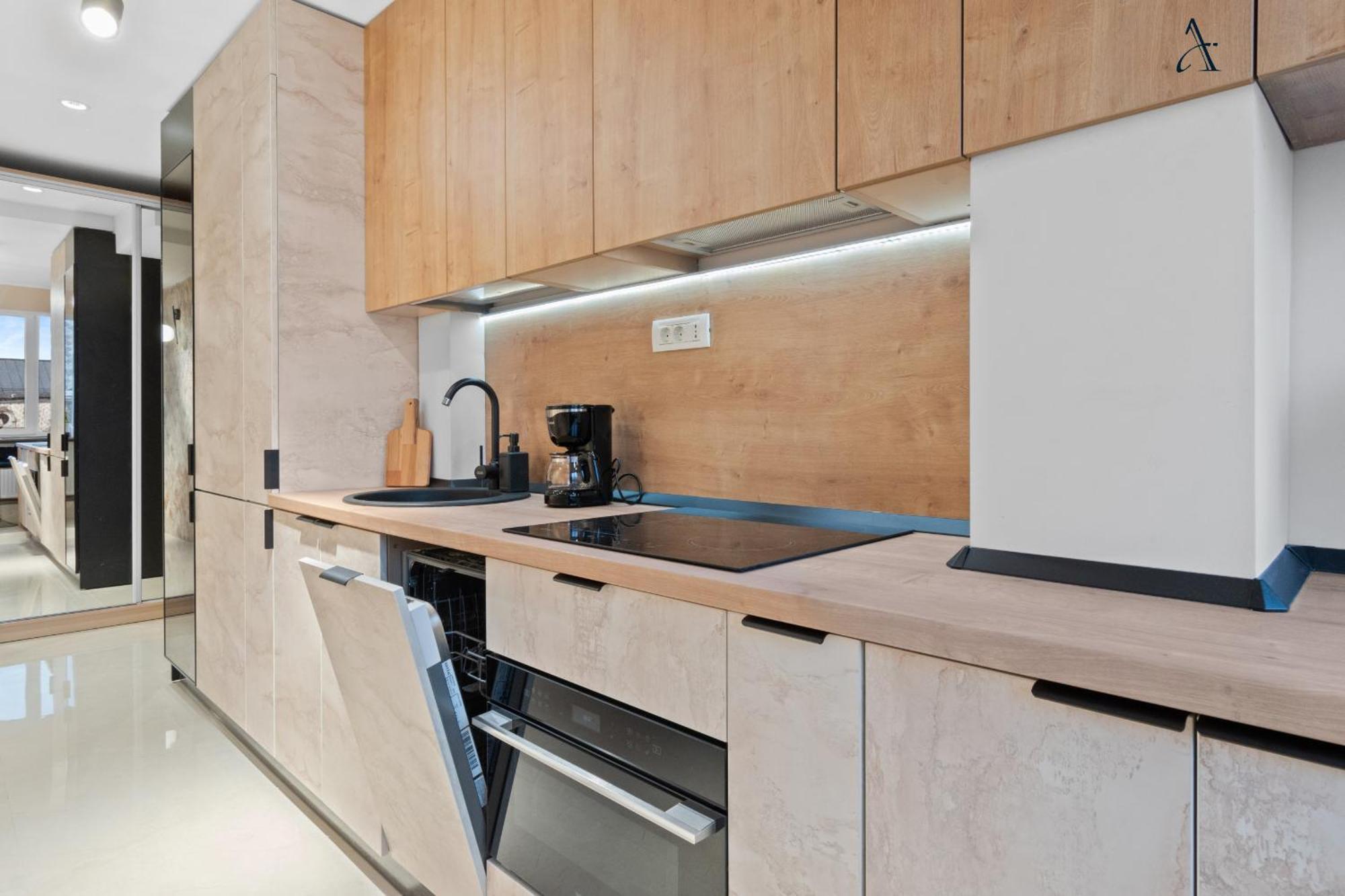 Rentforcomfort Penthouse Romana 公寓